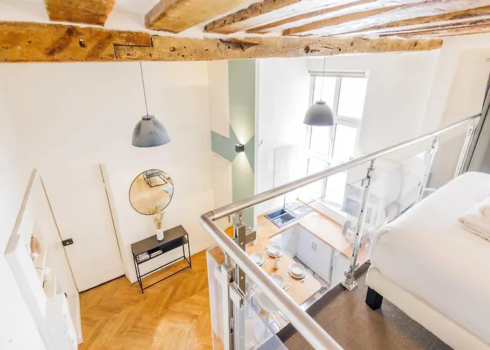Quiet 1br 4p - Quartier Du Mail דירה